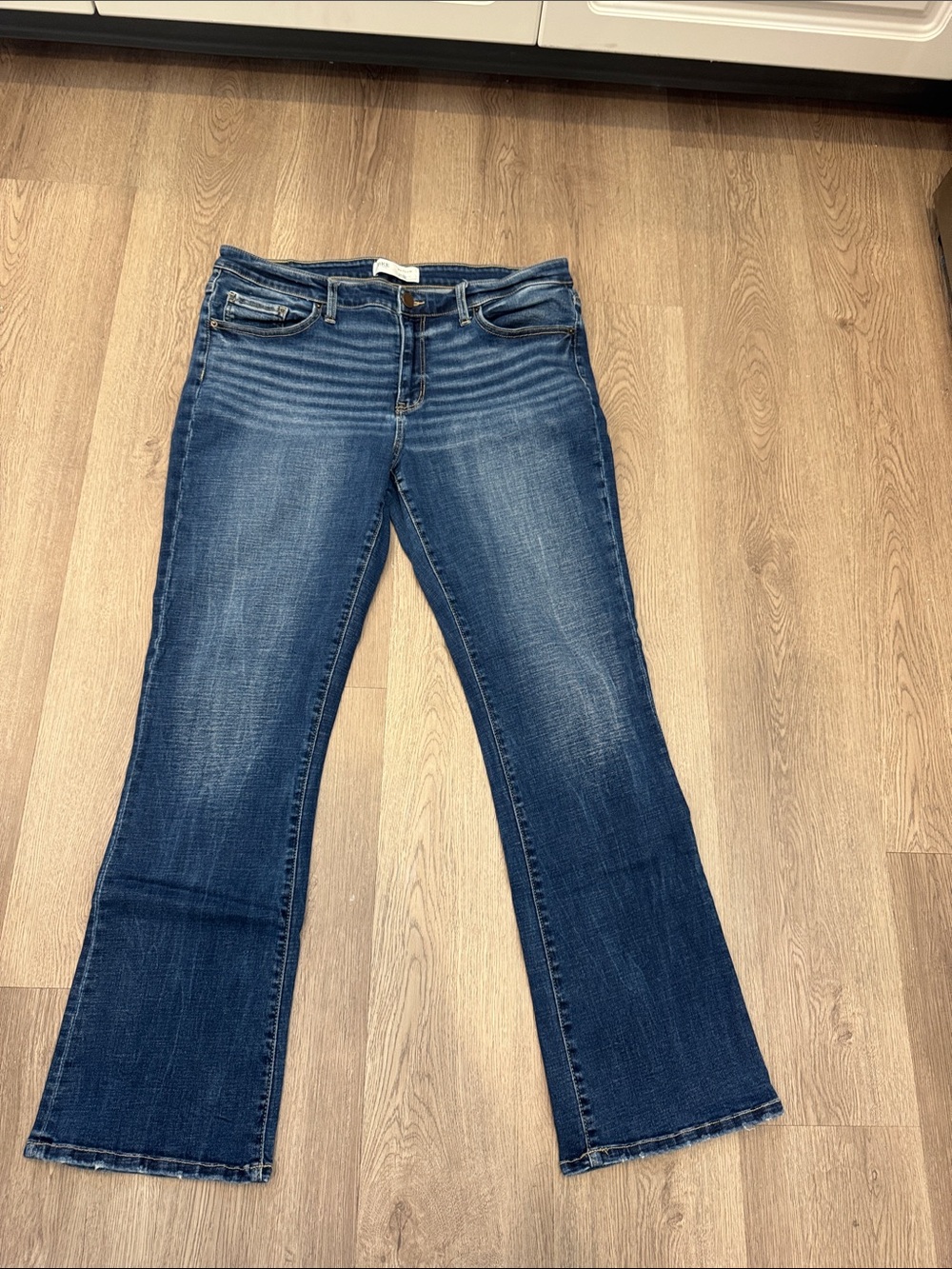 Buckle Women's Medium Dark Blue Flare Jeans